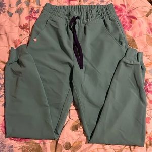 SOLD———Figs surgical green high waisted joggers